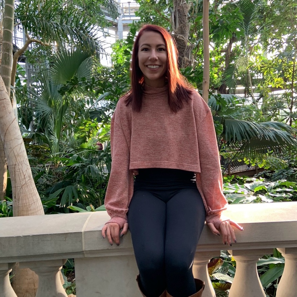 Lulu’s Cozy Pink Cropped Sweater Small with Thumbholes